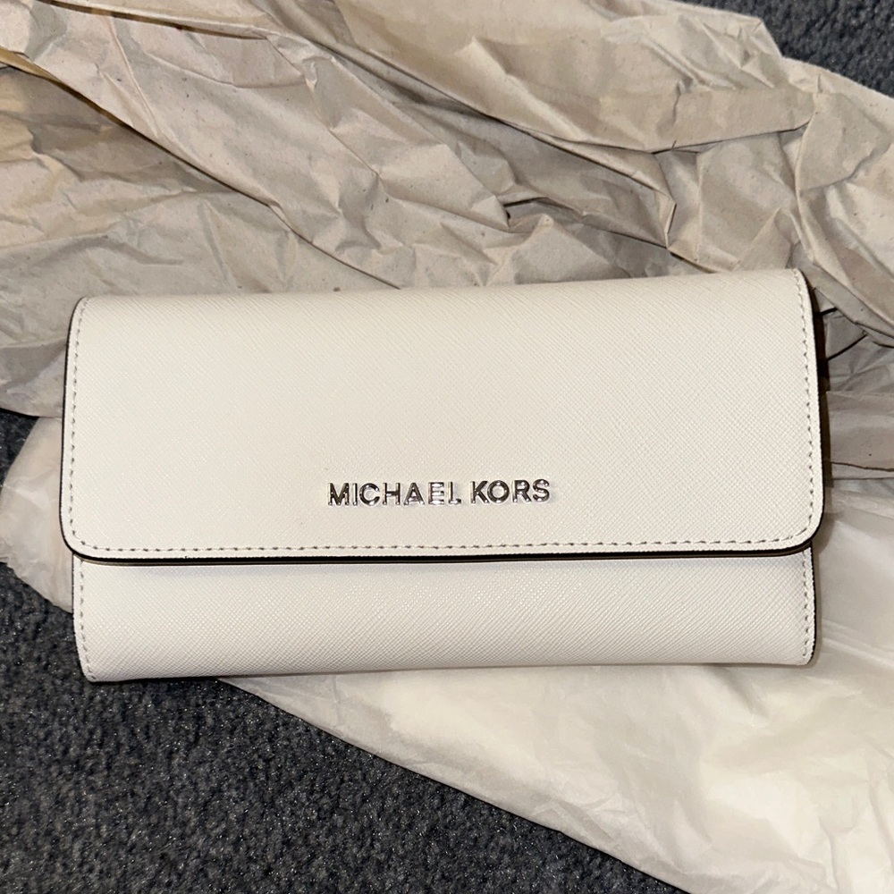 Michael Kors White Wallet